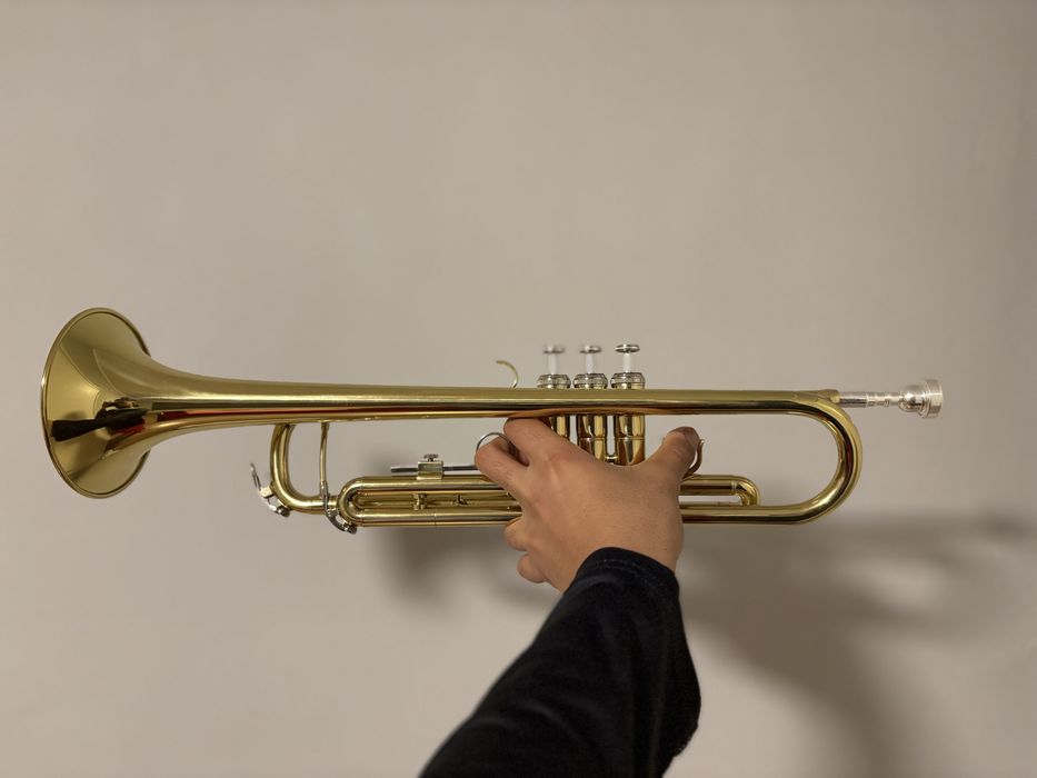 Продавам тромпет