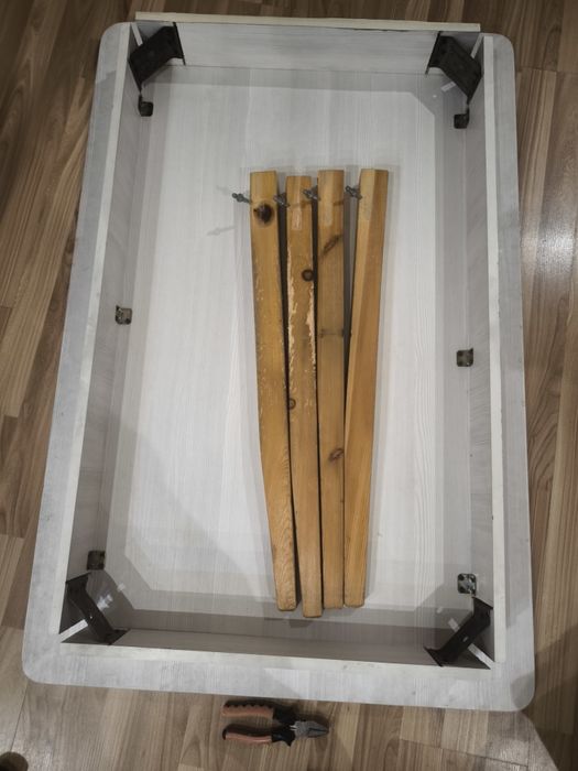 Стол кухонный продам