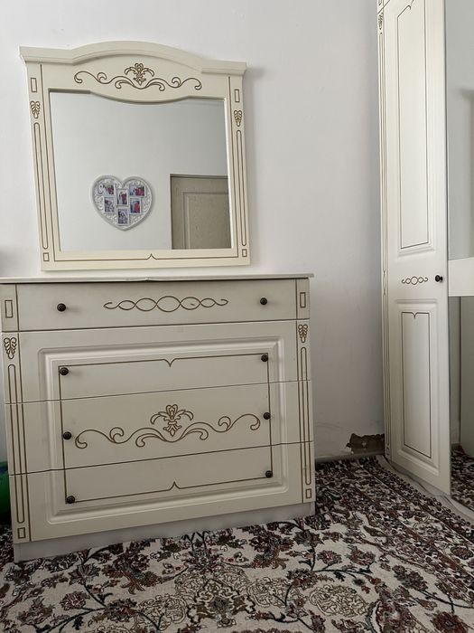 Спальный гарнитур