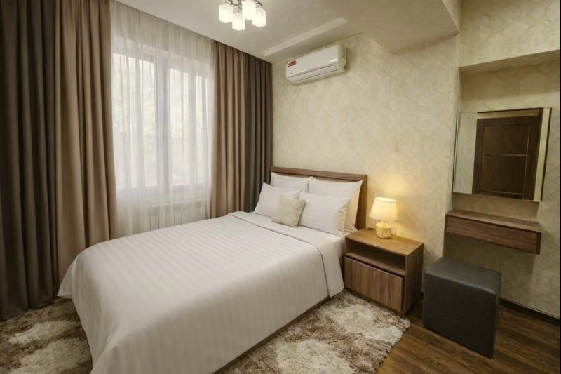 Сдается квартира 2/4/4 на Ц4, напротив Алайский рынок (А.Кодирий мт)