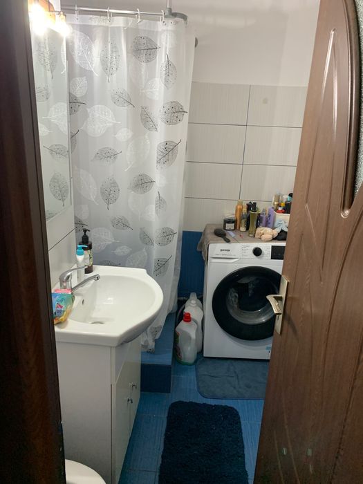Vând garsonieră complet mobilată