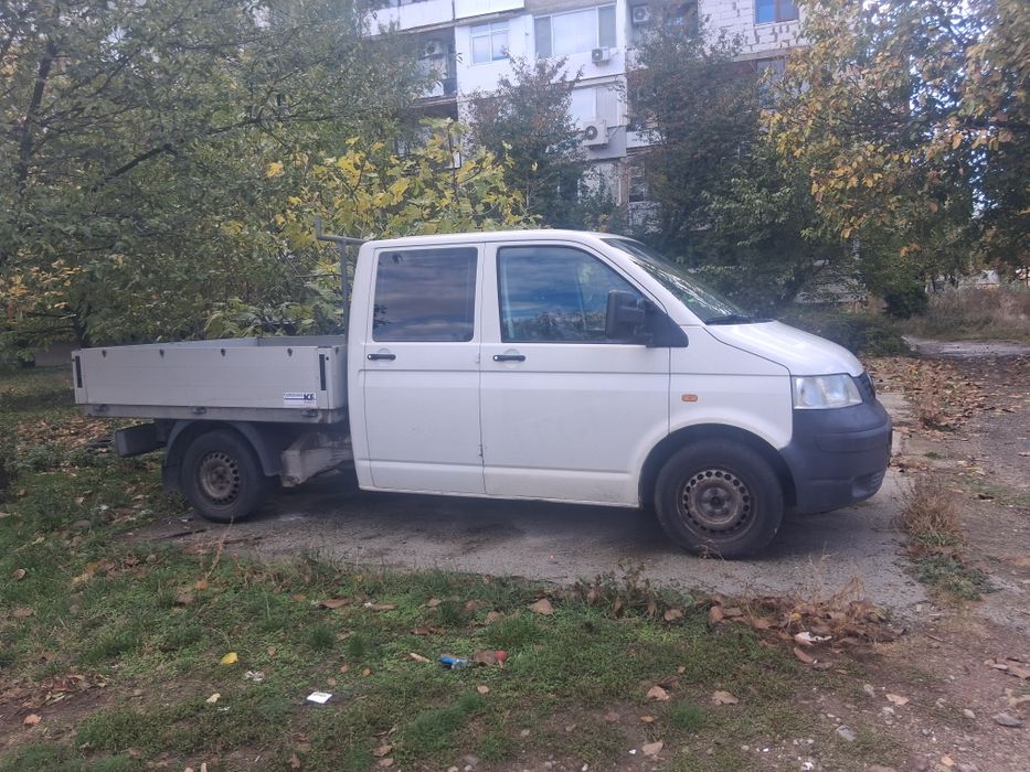 Бусове каравани камиони