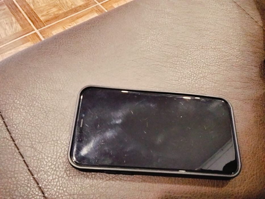 Продам iphone 11