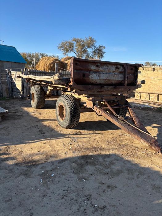 Трактор МТЗ-80 .