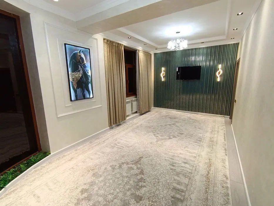 Срочно! Новостройка на Саламатина 3/5/10 общ пл 82м  с обстановкой