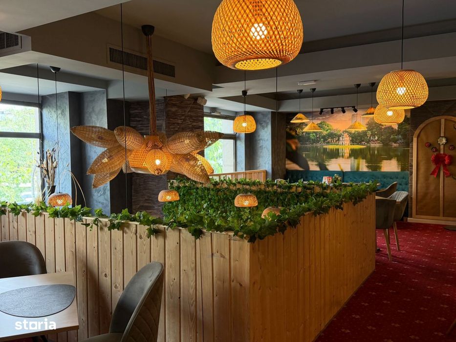 Vand Restaurant Asiatic Cu Tot Mobilierul