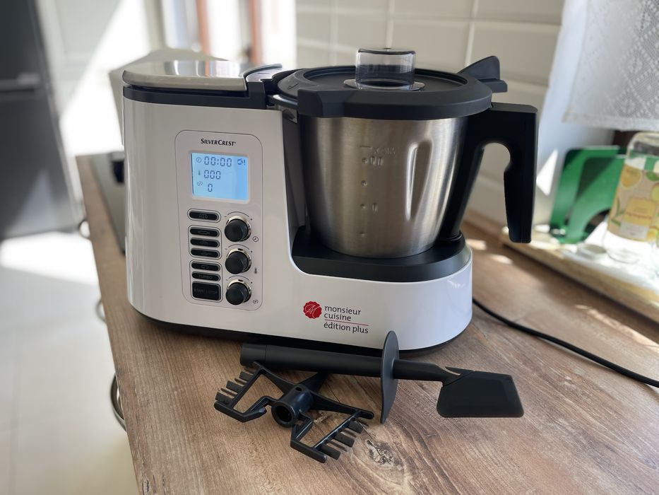 Robot bucatarie Monsieur Cuisine Plus in cutie ca nou
