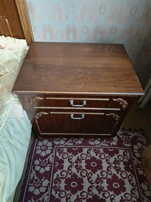 Подаряват се мебели