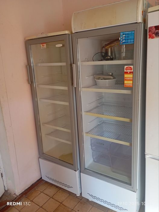 Витринный холодильник