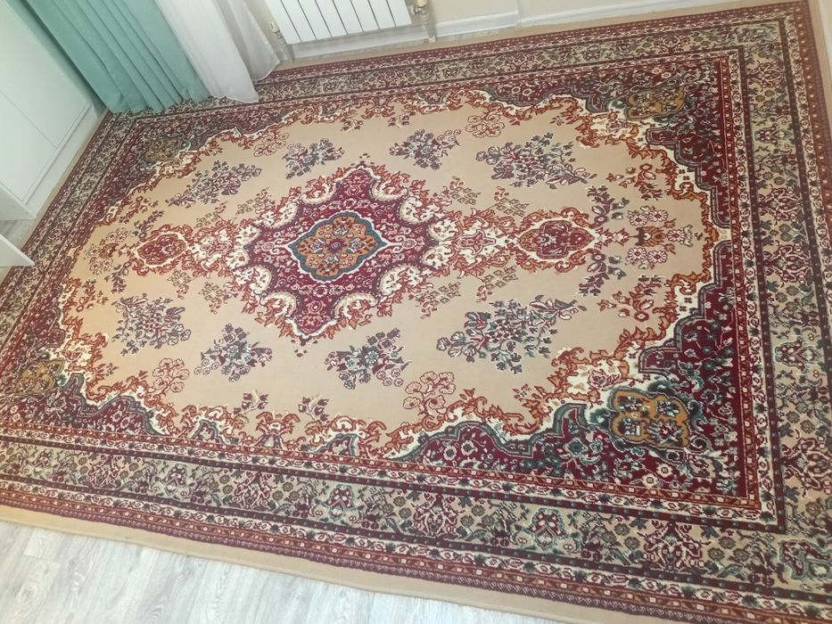 Продам палас в хорошем состоянии, 3,2×2,2м
