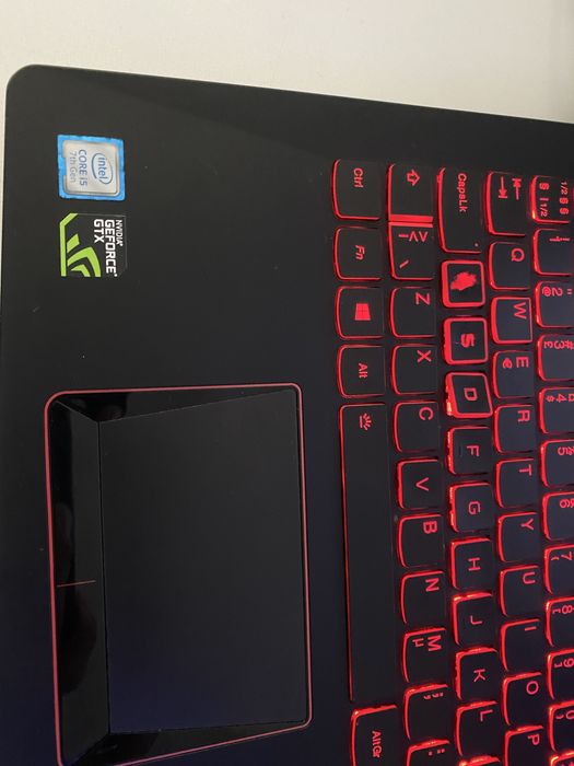 Vand laptopuri,sony vaio si lenovo legion y520