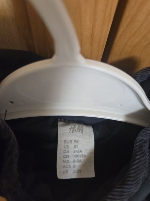 Якенце за момиченце 2-3 годинки.