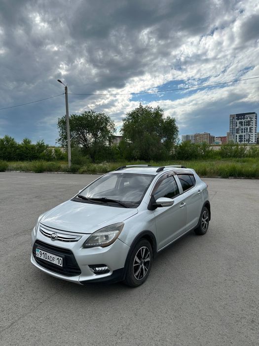 Продам отличный автомобиль Lifan X50