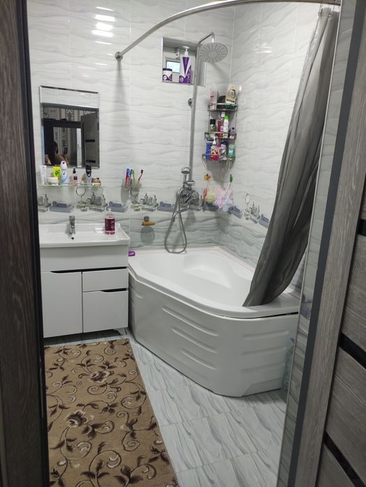 Uy sotiladi tutzor havas yonidan kirganda