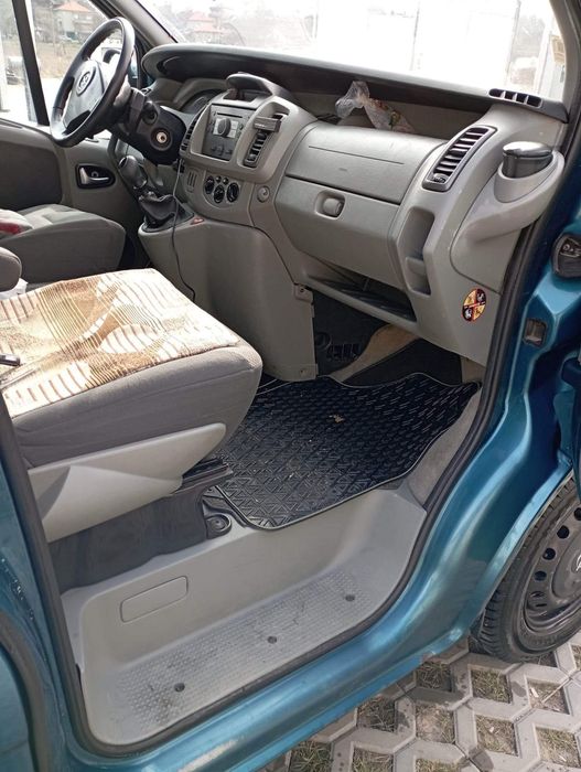 Продава се Опел Виваро.Opel vivaro може бартер за лека кола