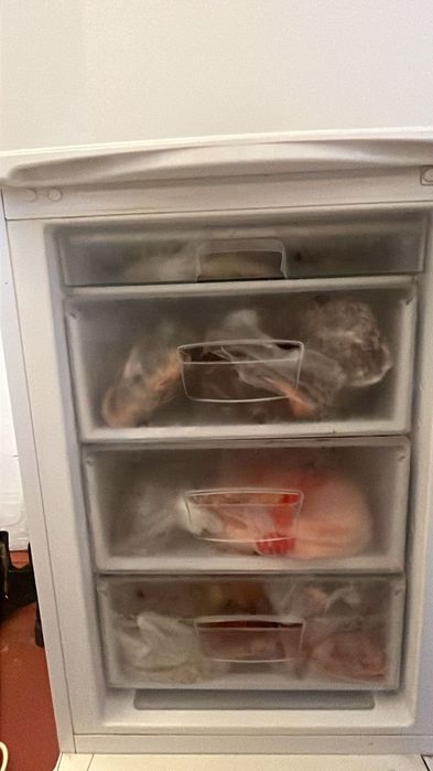 Продам холодильник