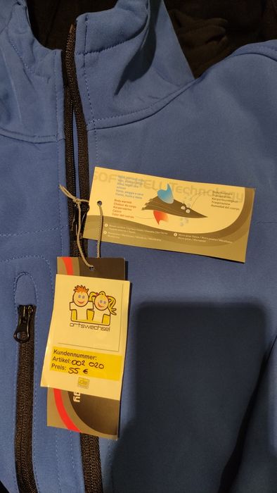 jacheta copii softshell noua cu eticheta S sau 142/152 pret 55E