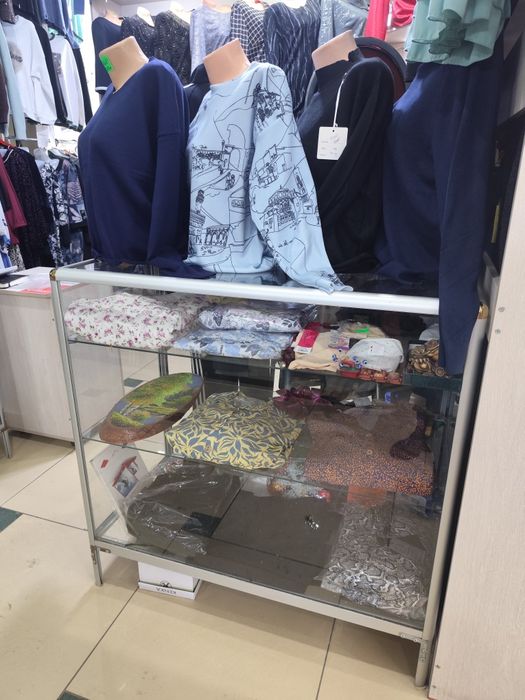 Ветрина стеклянная