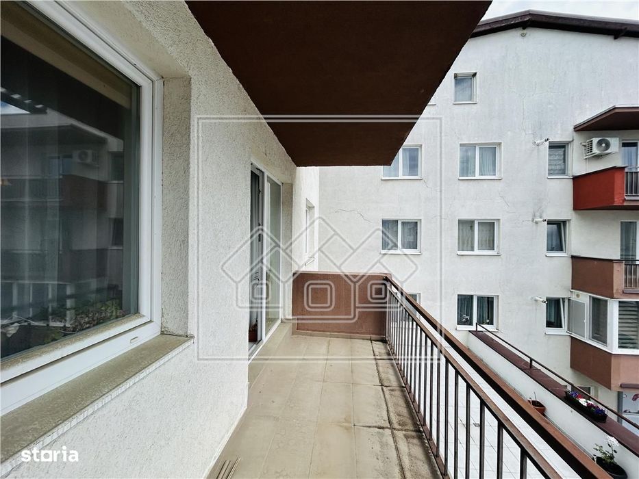 Apartament cu 2 camere, balcon, etaj 2\/4, loc de parcare - Ciresica