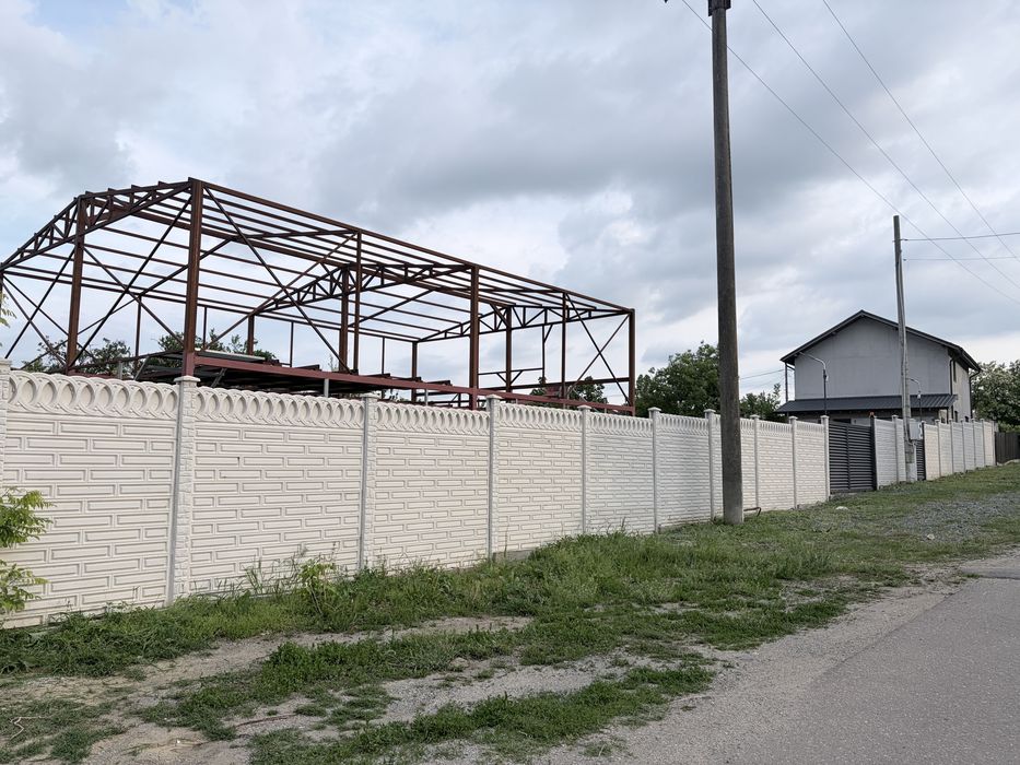 Teren intravilan - Zona case - 20 min de Bucuresti - Constructie structura metalica 750mp