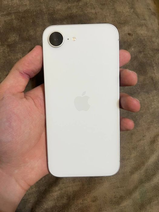 iphone 16 E каробка идеал