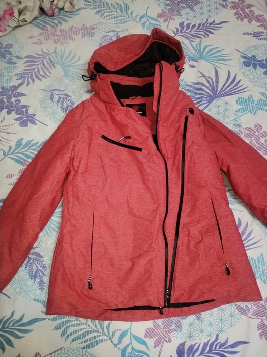 Лыжный костюм продам новый 48