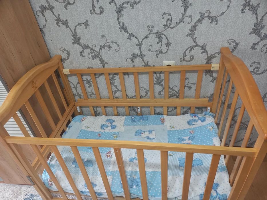 Продам детскую кроватку