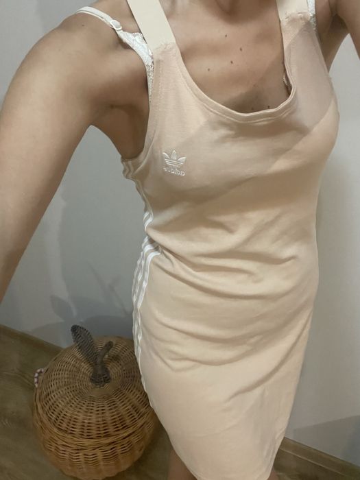 Ежедневна рокля Адидас