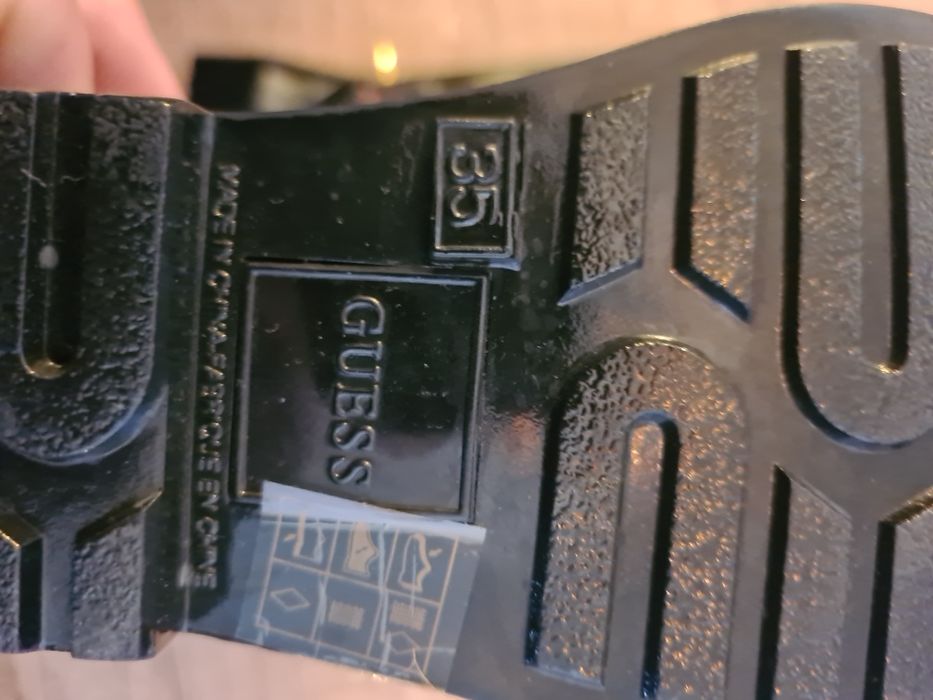 Cizmulite Guess nr.35