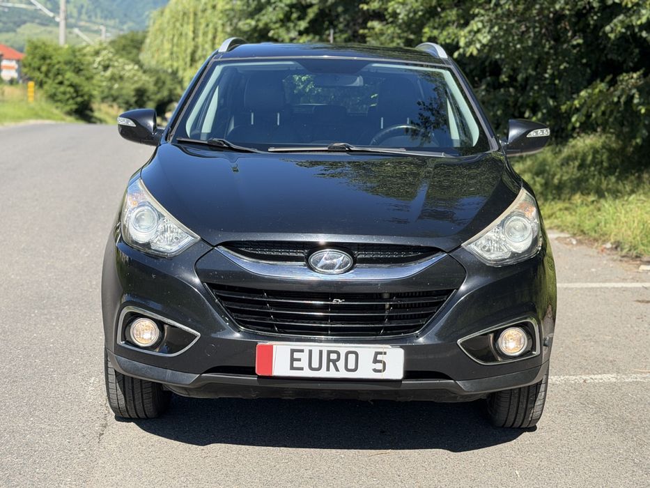 HYUNDAI ix35 2011 — imagine 2