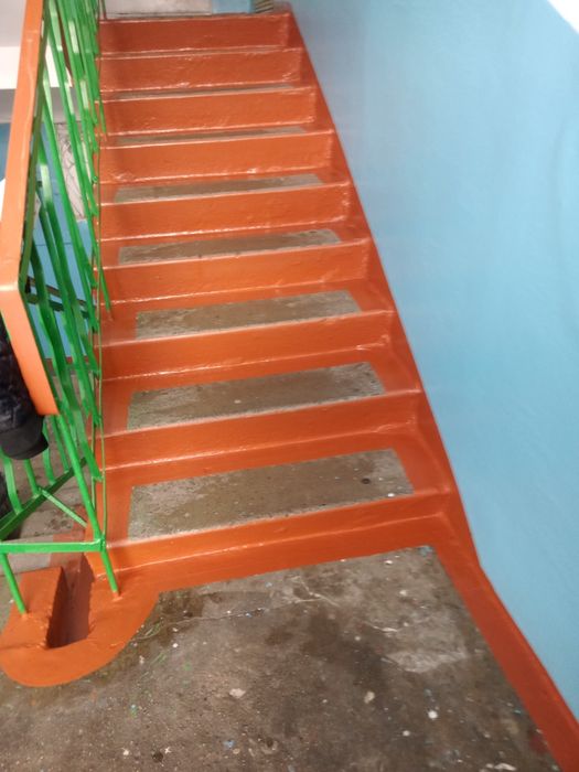 Уборка подъезда  Рудный