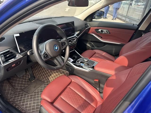 BMW i3 2022 eDrive35L