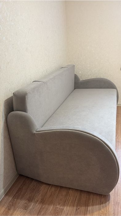 Продам качественный диван