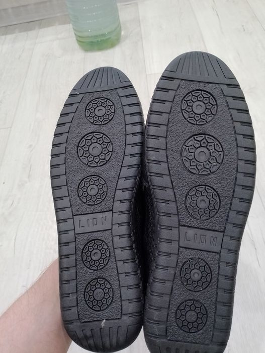 Продам мужские мокасины