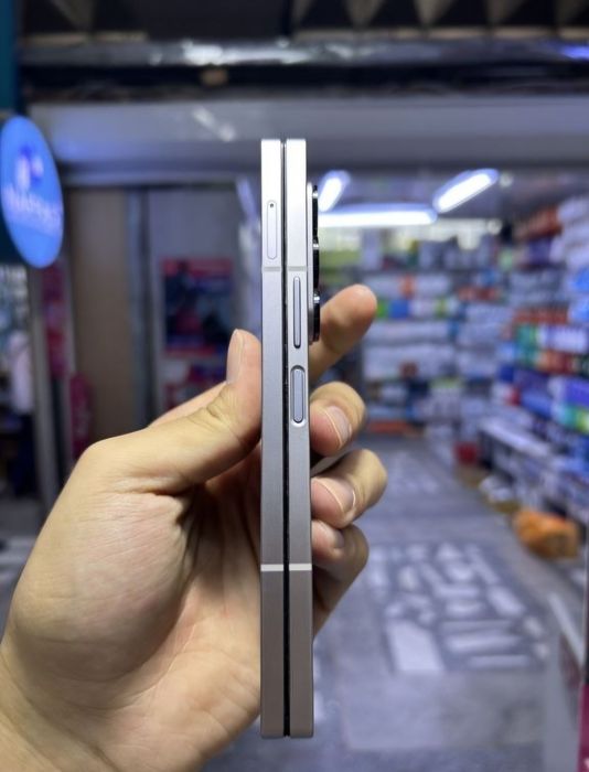 Samsung Galaxy Z Fold 6