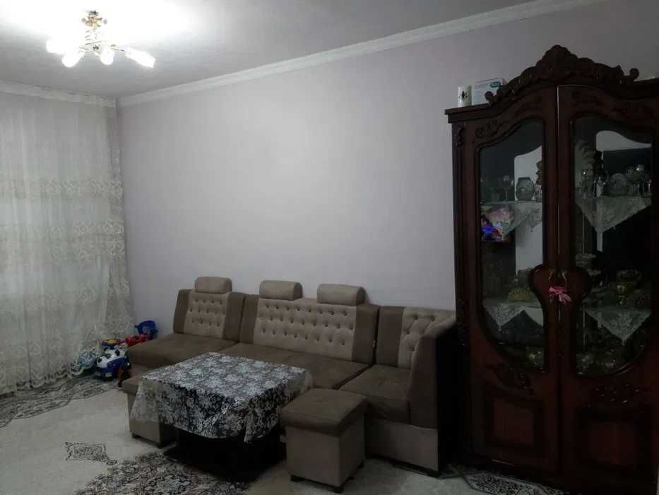 Продаётся 2 комнатная квартира - массив Феруза (2/1/4)