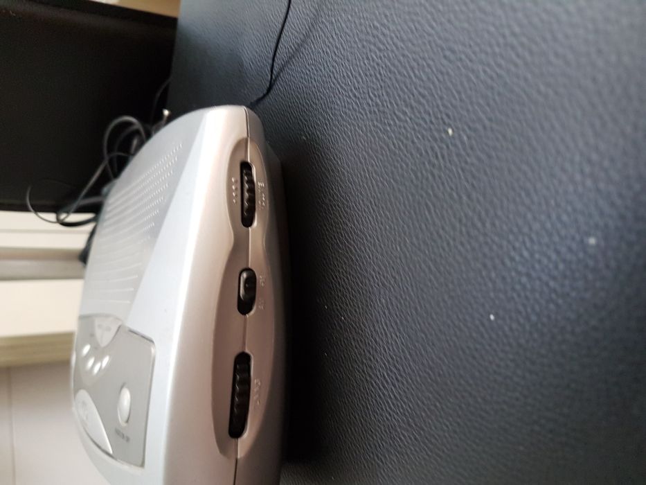 Радио с часовник