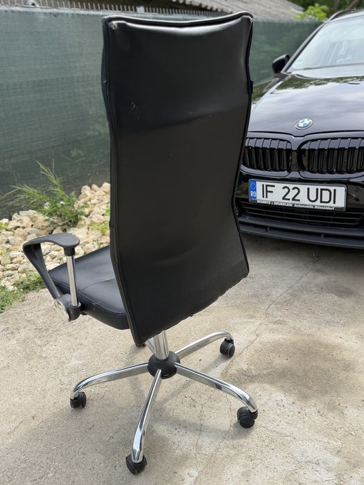 Scaun de birou reglabil pe inaltime