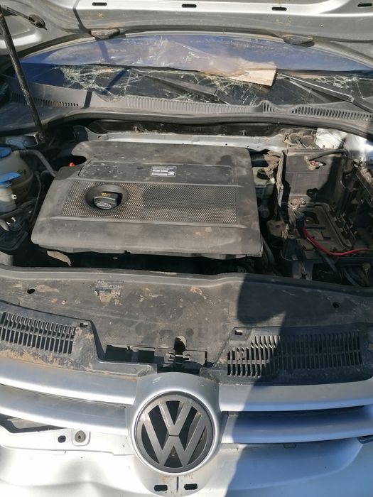 Vând motor 1.4 benzină cod BCA de golf 5