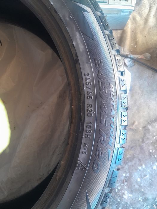 Продам шины зимние