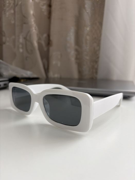 Очки солнцезащитные