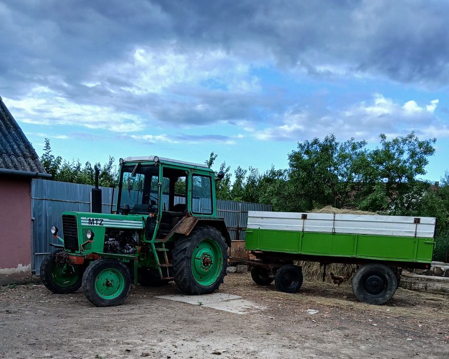 Tractor Mtz 80 de vanzare cu remorca