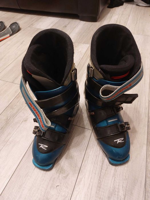 Clapari Rossignol Energy masura 27,5, cu un mic defect