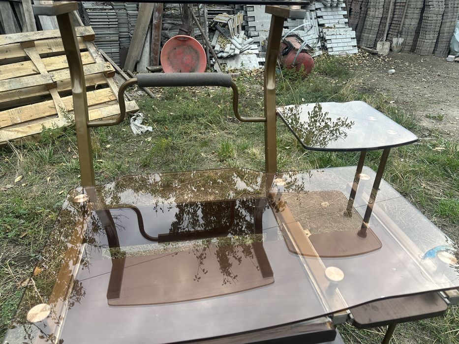 Парта  школьная стеклянная