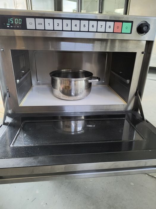 Професионална микровълнова ,, Panasonic "