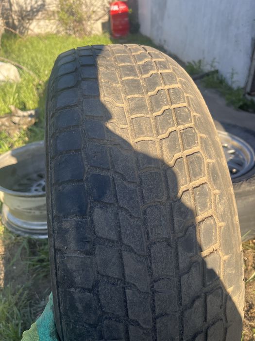Шина продам 215/70/16