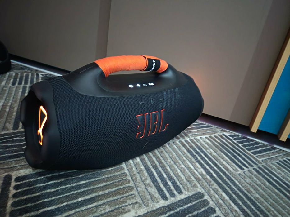 Jbl boombox 4 de vanzare..