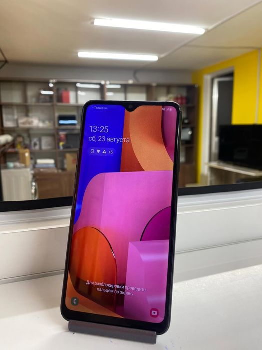 Samsung A20S Ideal srochno sotiladi