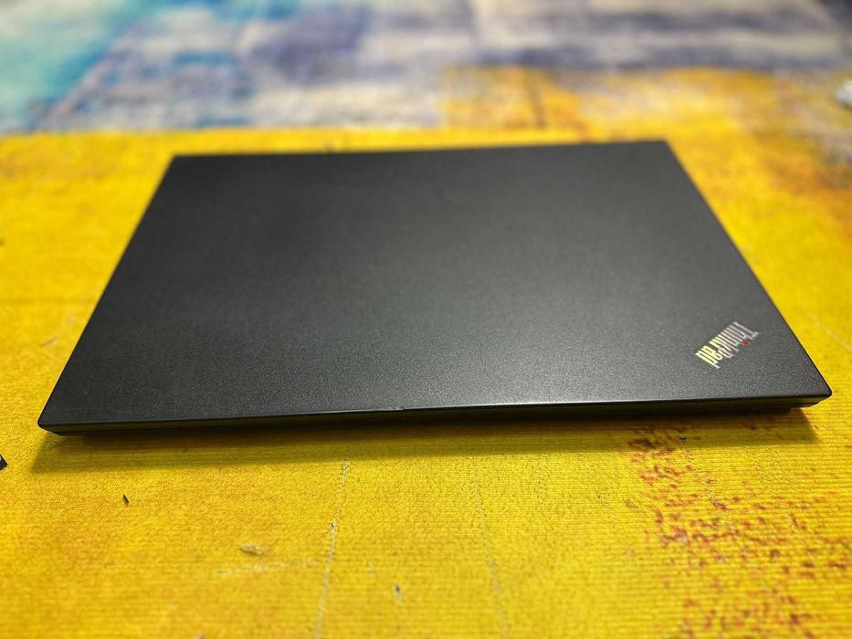 Lenovo Thinkpad T450s, i5 gen 5, ram 8 gb, hard ssd 240, 10.10