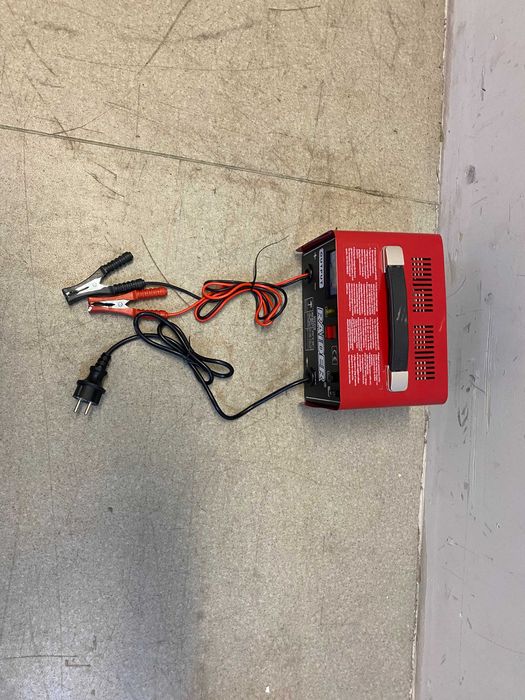 129963	Зарядно за акумулатор 12/24V 7/3.5A RD-BC11